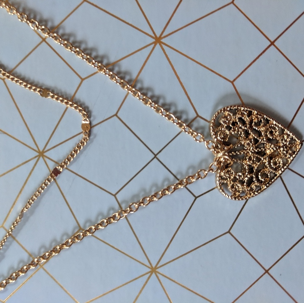 Layered heart pendant necklace